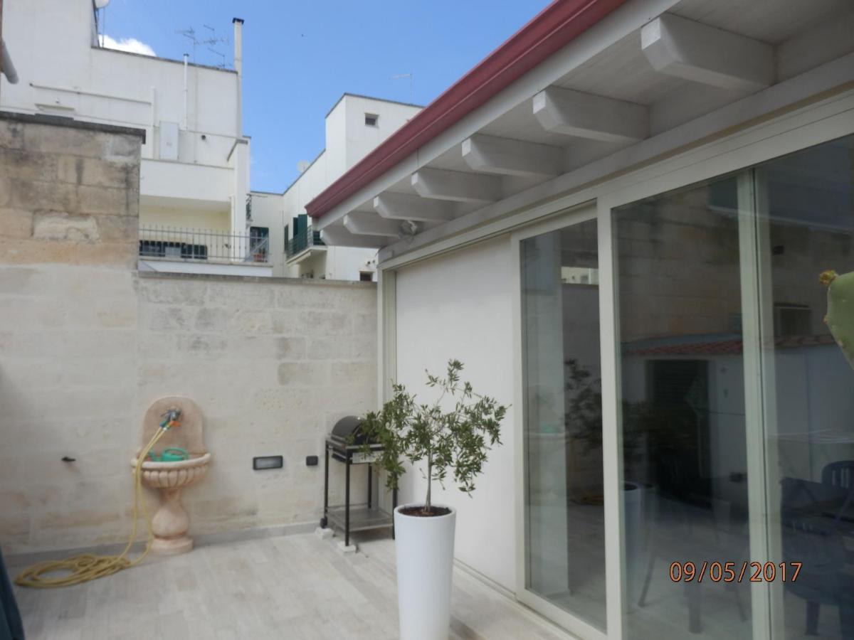 Casa Lauretta - Terrazza - Garage Wifi E Bici Gratuite Lecce Exterior foto