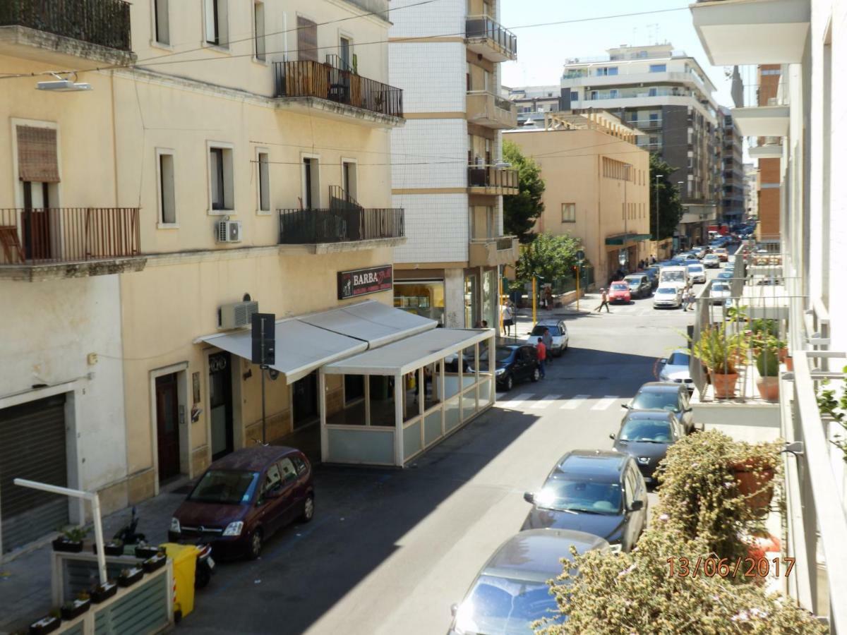 Casa Lauretta - Terrazza - Garage Wifi E Bici Gratuite Lecce Exterior foto